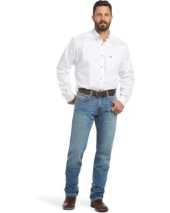 Ariat M4 Low Rise Stackable Straight Leg Jeans in Sawyer -Shoefinity Shop 611Lg24FTvL. AC SR736920