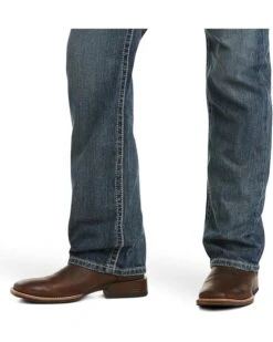 Ariat M5 Arrowhead Low Rise Straight Leg Jean | Jeans -Shoefinity Shop 81bEQMCwkyL. AC SR736920