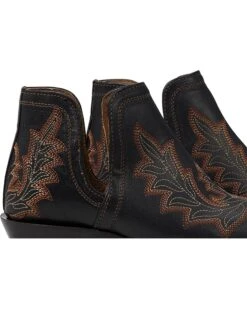 Ariat Dixon Low Heel Western Boot | Boots -Shoefinity Shop 81q5noiupPL. AC SR736920