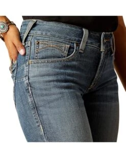 Ariat Perfect-Rise Chopped Ella Bootcut Jeans in Toronto -Shoefinity Shop 91IUSutvRML. AC SR736920
